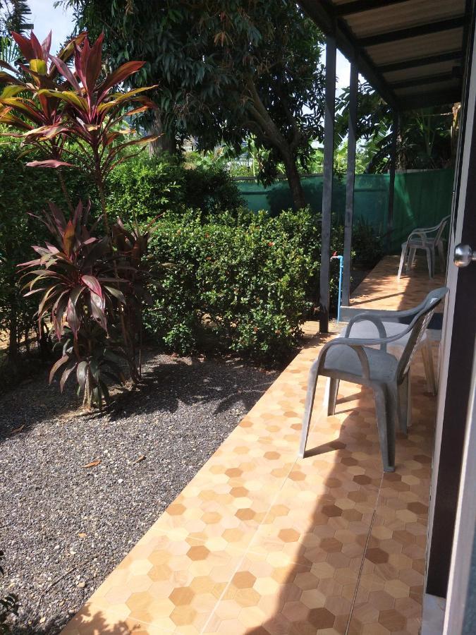 Airee Mini House Hostel Bãi biển Bang Tao Ngoại thất bức ảnh