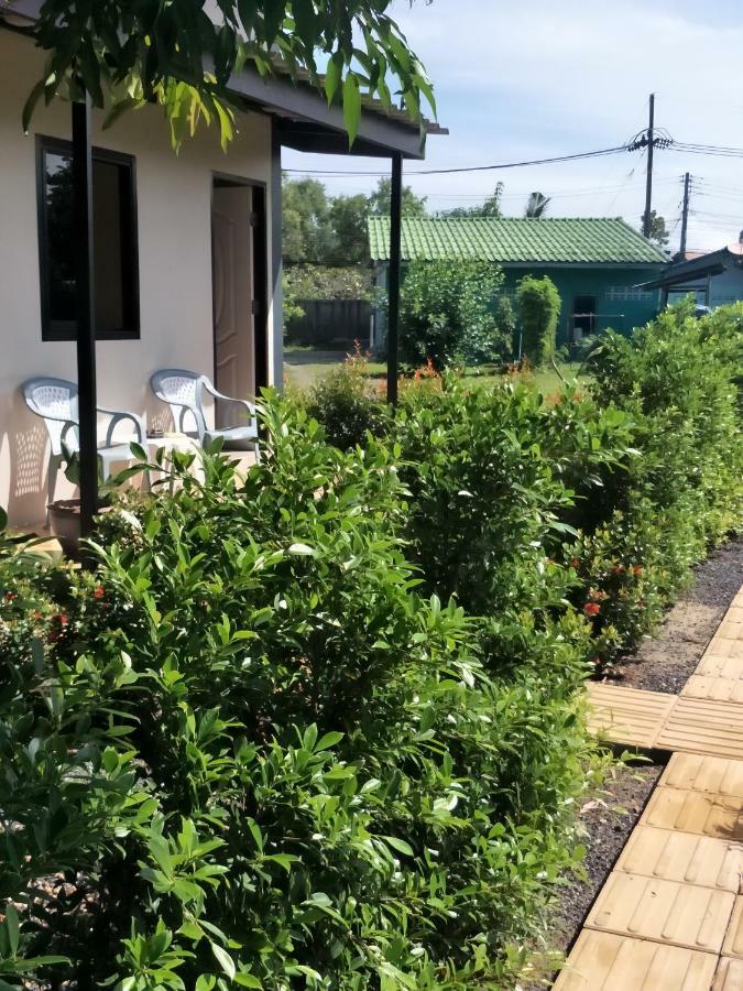 Airee Mini House Hostel Bãi biển Bang Tao Ngoại thất bức ảnh
