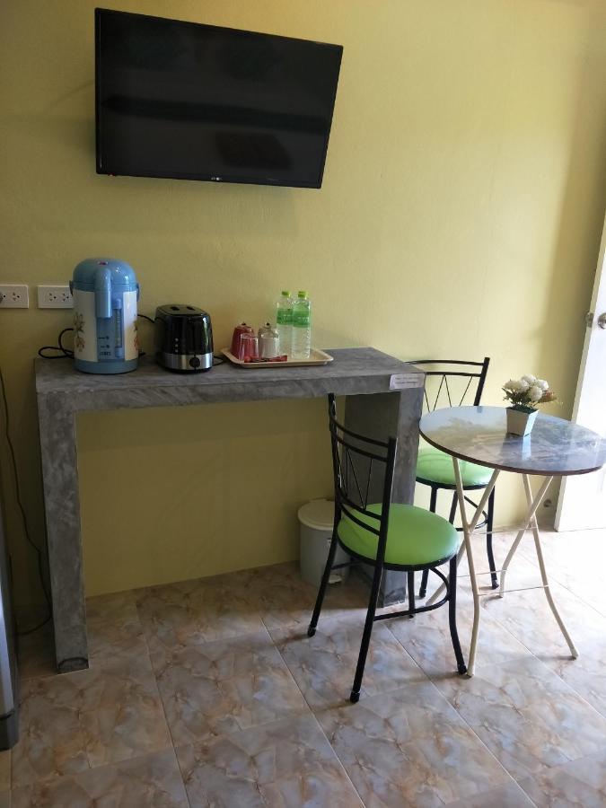 Airee Mini House Hostel Bãi biển Bang Tao Ngoại thất bức ảnh